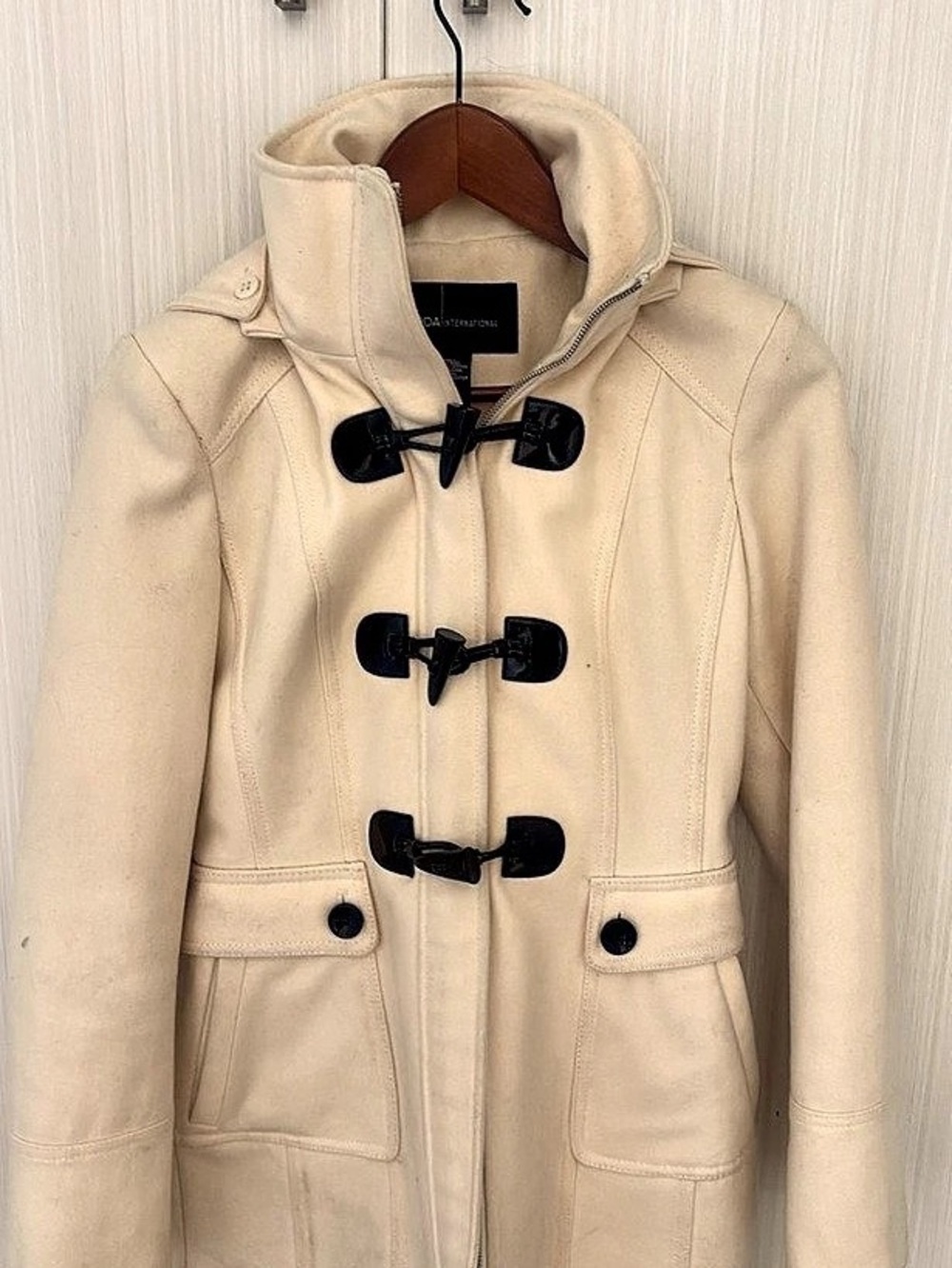 Moda International Women'Small Toggle Coat in Cream Size Small